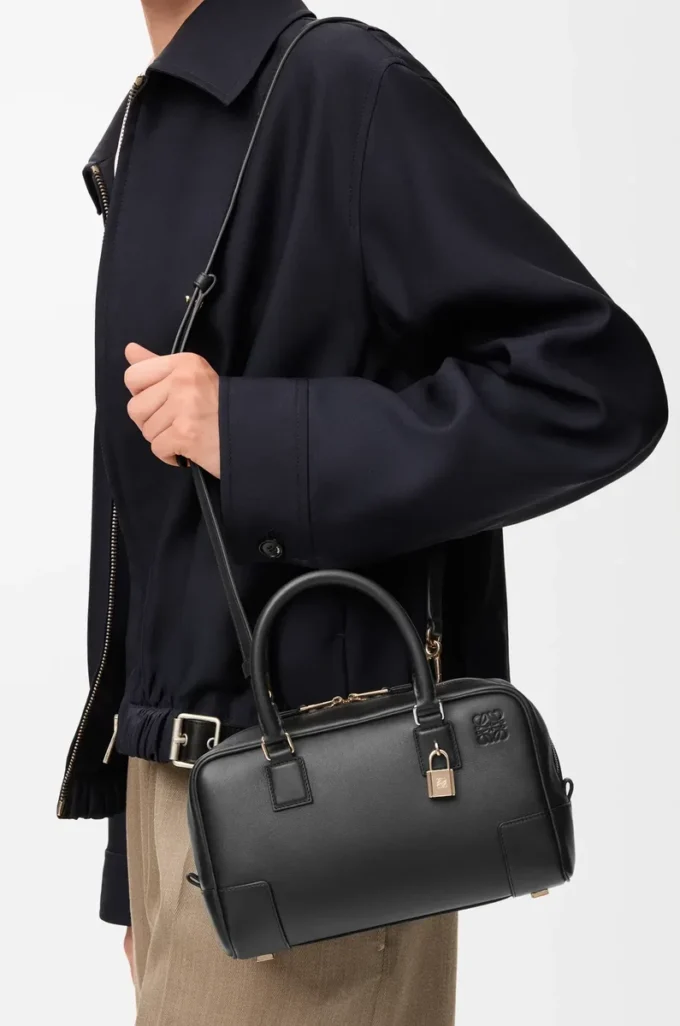 Amazona 23 bag in nappa calfskin Black Amazona 23 bag in nappa calfskin Black