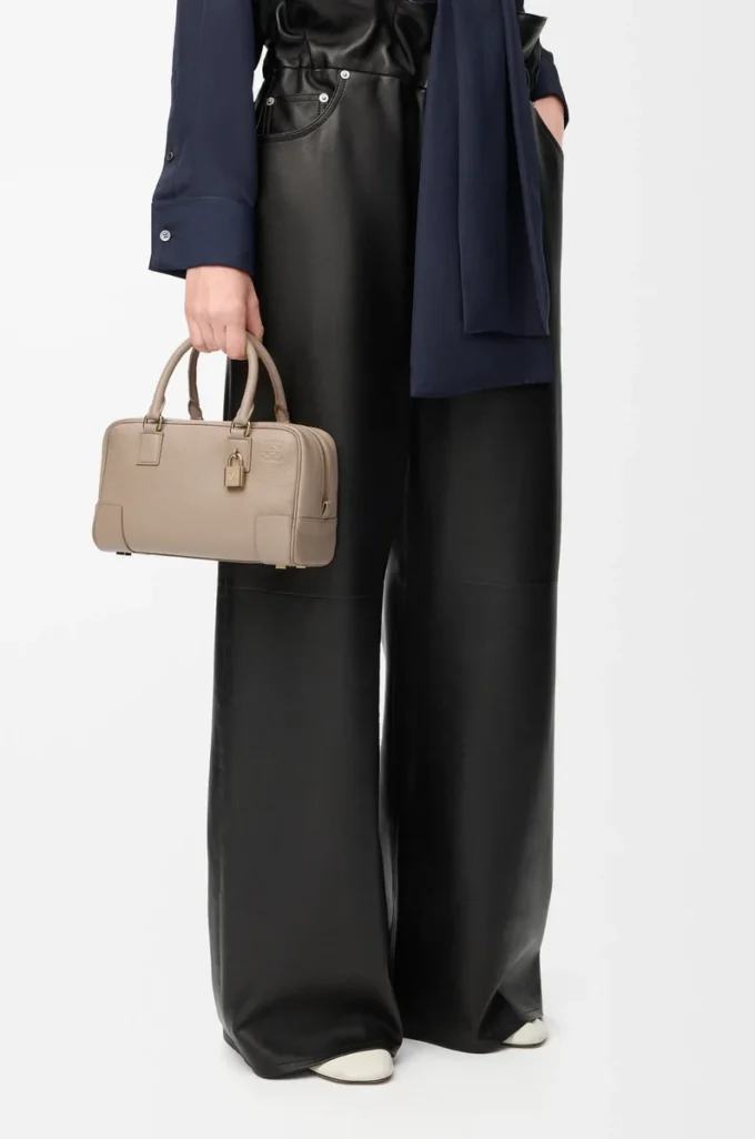 Amazona 23 bag in soft grained calfskin Sand Amazona 23 bag in soft grained calfskin Sand
