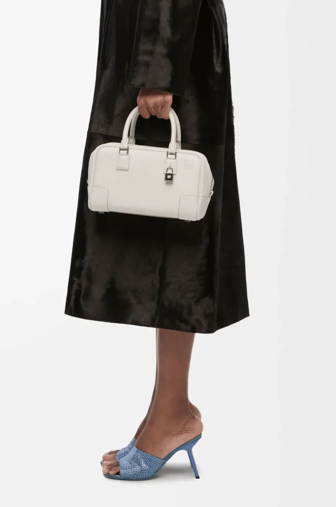 Amazona 23 bag in soft grained calfskin Soft White Amazona 23 bag in soft grained calfskin Soft White