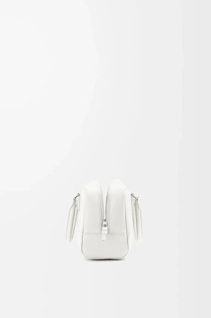 Amazona 23 bag in soft grained calfskin Soft White Amazona 23 bag in soft grained calfskin Soft White