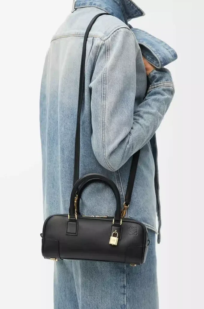 Amazona 23 cropped bag in nappa calfskin Black Amazona 23 cropped bag in nappa calfskin Black