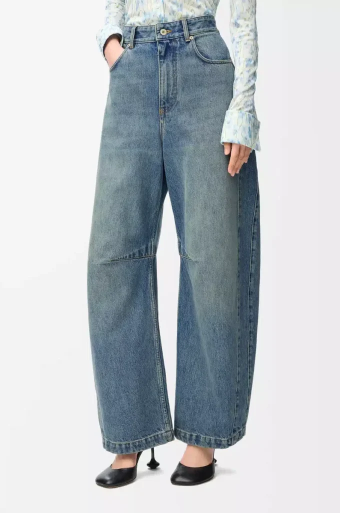 Anagram barrel jeans in denim Washed Denim Anagram barrel jeans in denim Washed Denim