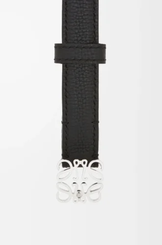 Anagram belt in pebble grain calfskin Black/Palladium