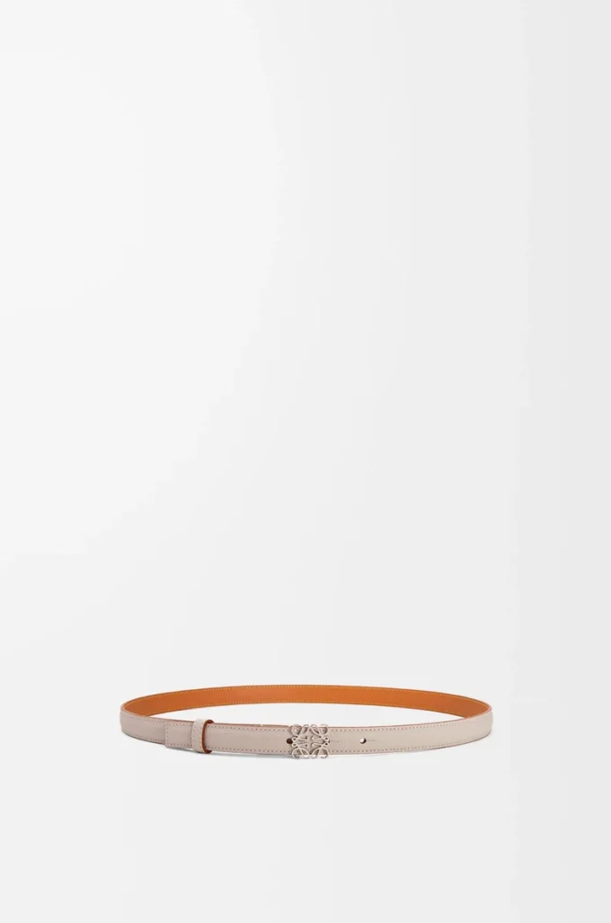 Anagram belt in pebble grain calfskin Light Ghost/Palladium Anagram belt in pebble grain calfskin Light Ghost/Palladium