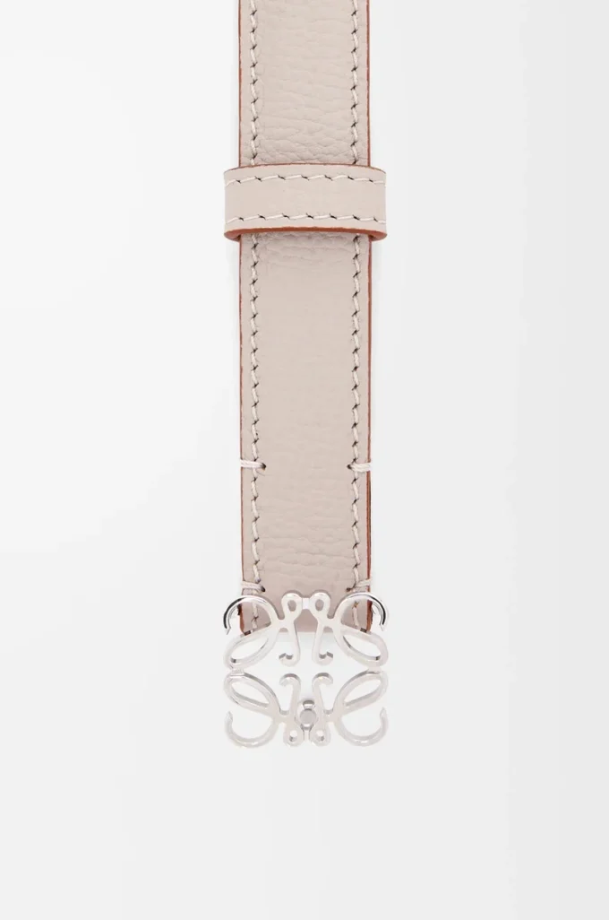 Anagram belt in pebble grain calfskin Light Ghost/Palladium Anagram belt in pebble grain calfskin Light Ghost/Palladium