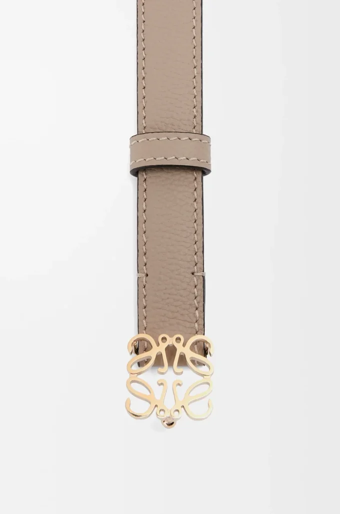 Anagram belt in pebble grain calfskin Sand/Gold Anagram belt in pebble grain calfskin Sand/Gold