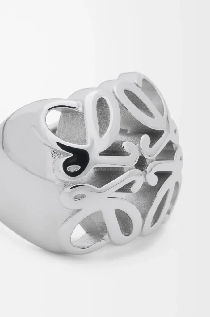 Anagram Bombé signet ring in sterling silver Silver Anagram Bombé signet ring in sterling silver Silver