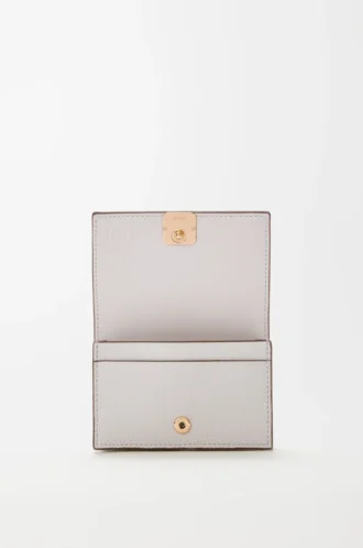 Anagram business cardholder in pebble grained calfskin Light Ghost Grey