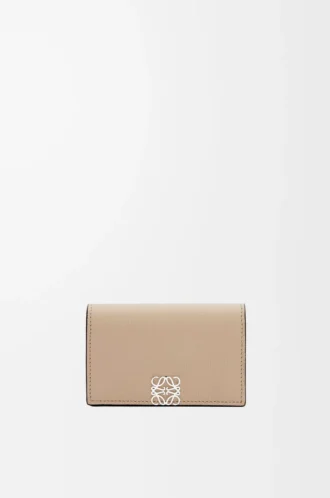 Anagram business cardholder in pebble grained calfskin Sand