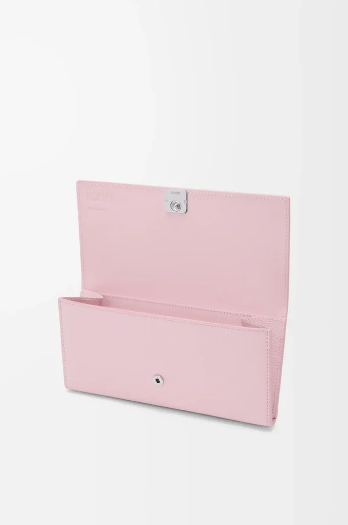 Anagram continental wallet in pebble grained calfskin Blossom