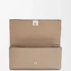 Anagram continental wallet in pebble grained calfskin Sand