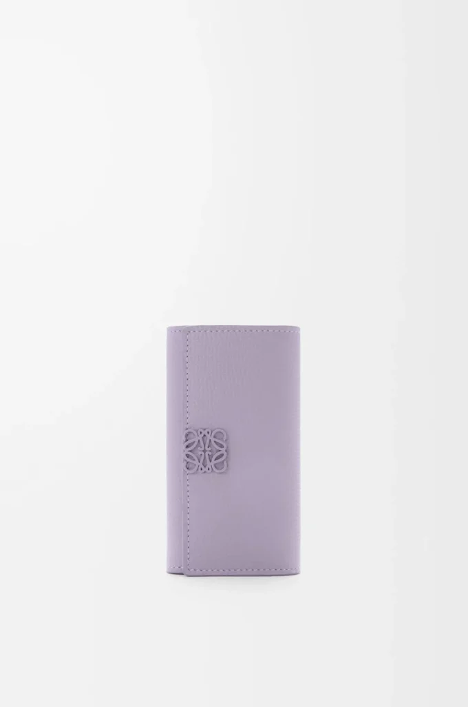 Anagram key case in pebble grained calfskin Dirty Mauve Anagram key case in pebble grained calfskin Dirty Mauve