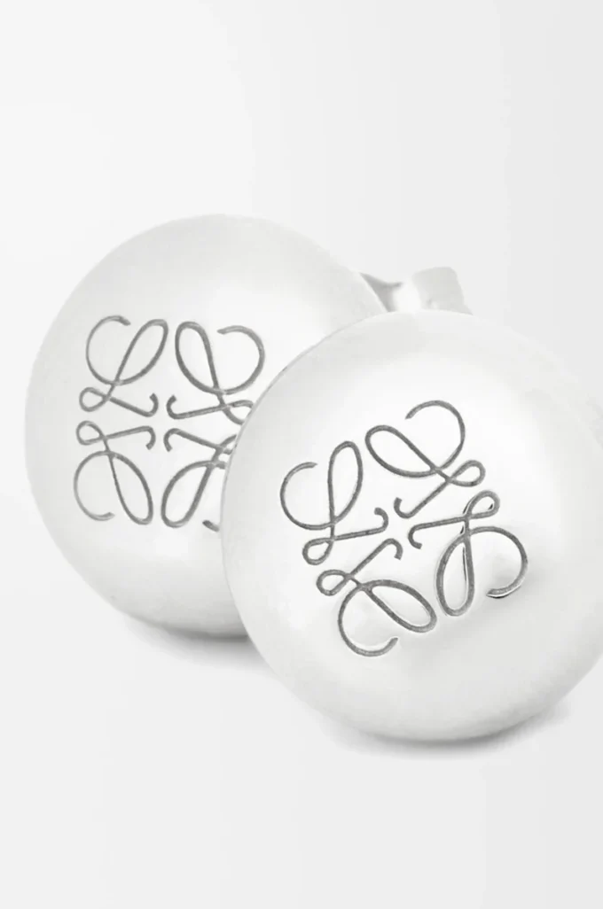 Anagram Pebble stud earrings in sterling silver Silver