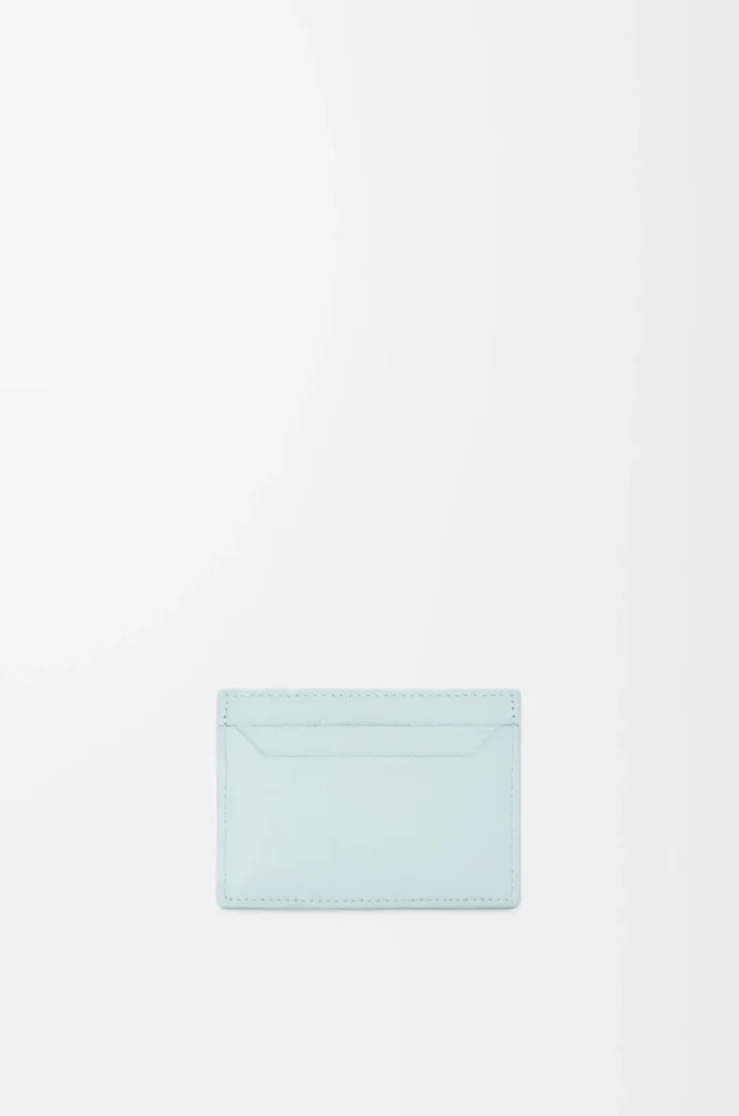 Anagram plain cardholder in pebble grained calfskin Frozen Anagram plain cardholder in pebble grained calfskin Frozen