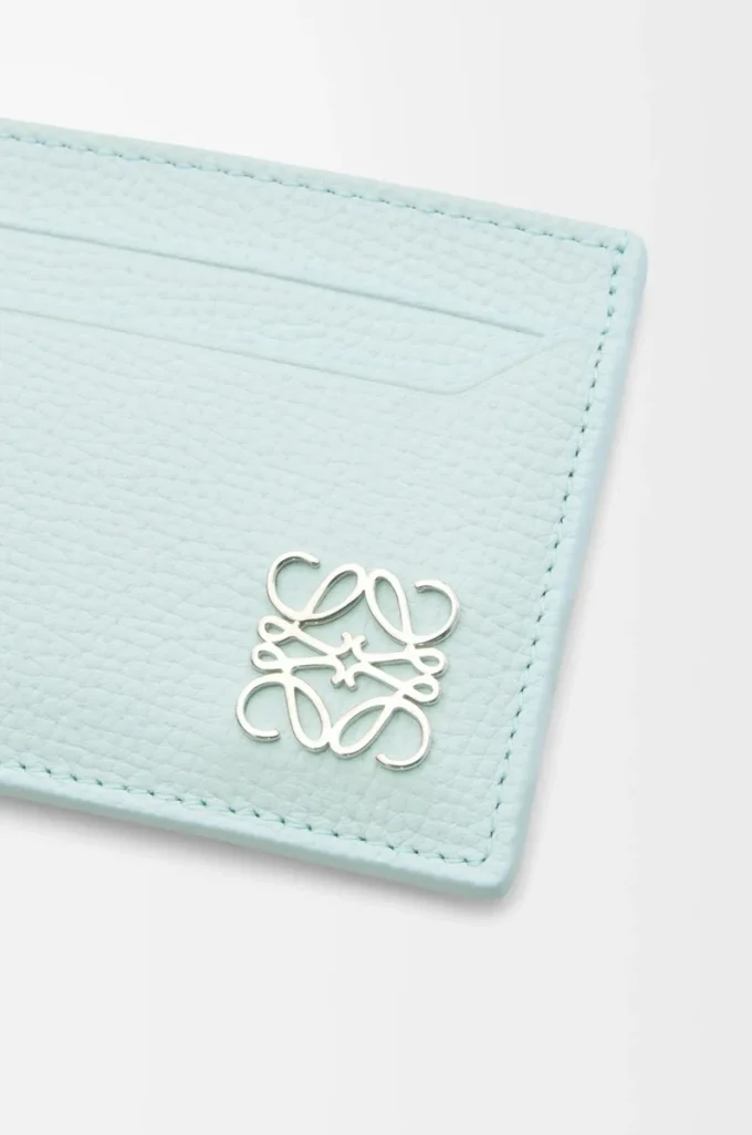 Anagram plain cardholder in pebble grained calfskin Frozen Anagram plain cardholder in pebble grained calfskin Frozen