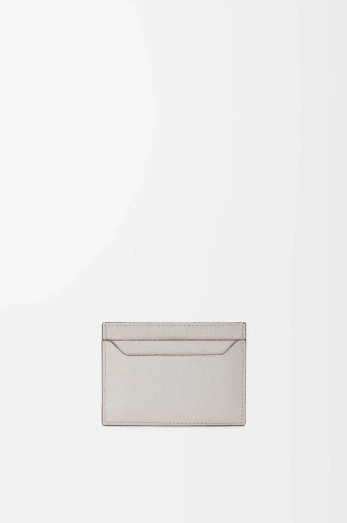 Anagram plain cardholder in pebble grained calfskin Light Ghost Grey Anagram plain cardholder in pebble grained calfskin Light Ghost Grey