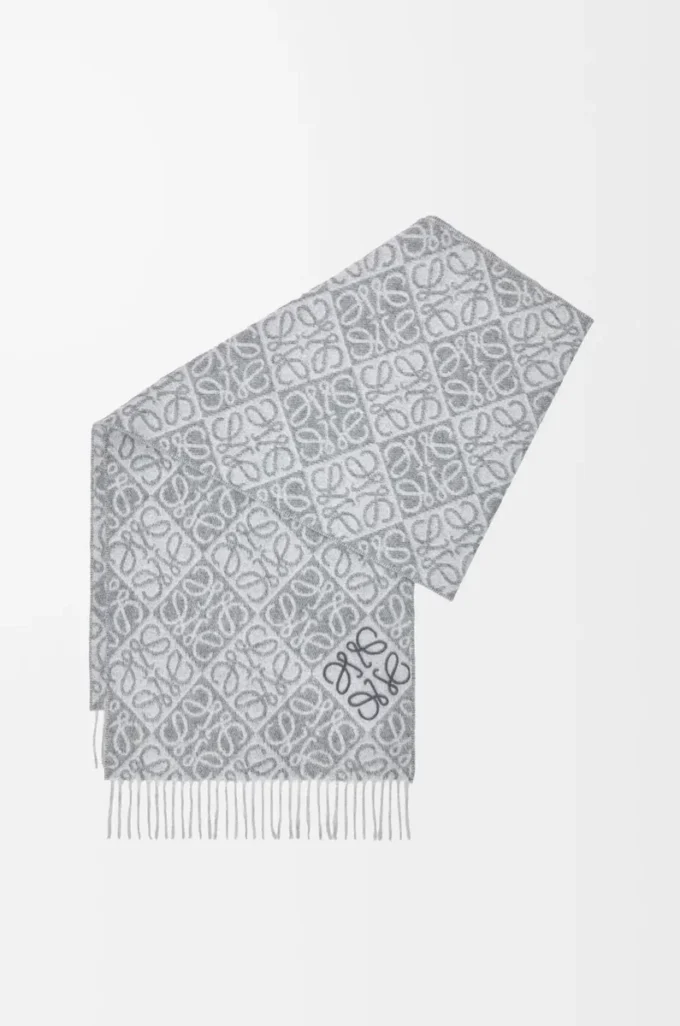 Anagram scarf in wool and cashmere Grey