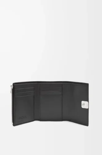 Anagram small vertical wallet in pebble grained calfskin Black