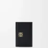 Anagram small vertical wallet in pebble grained calfskin Black/Gold