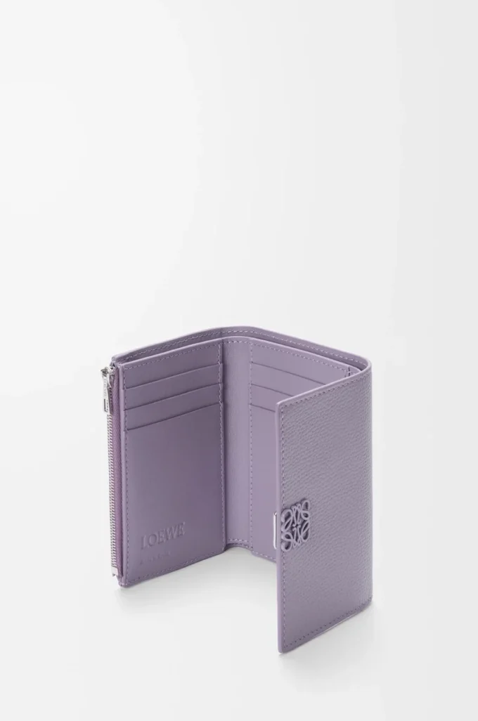 Anagram small vertical wallet in pebble grained calfskin Dirty Mauve