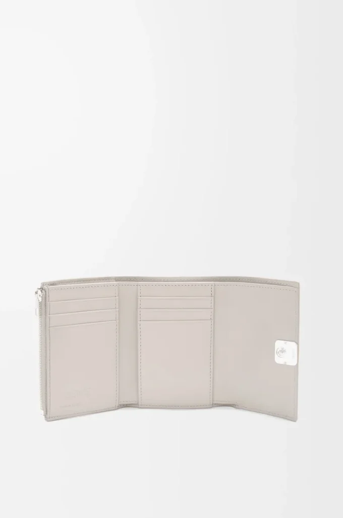 Anagram small vertical wallet in pebble grained calfskin Light Ghost Anagram small vertical wallet in pebble grained calfskin Light Ghost