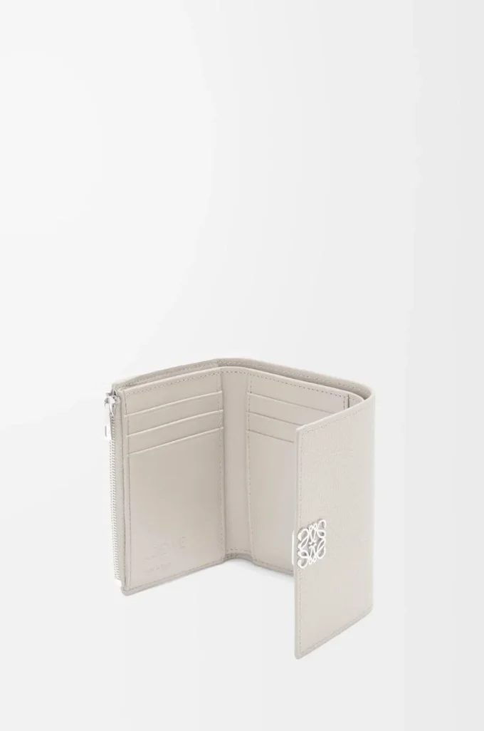 Anagram small vertical wallet in pebble grained calfskin Light Ghost Anagram small vertical wallet in pebble grained calfskin Light Ghost