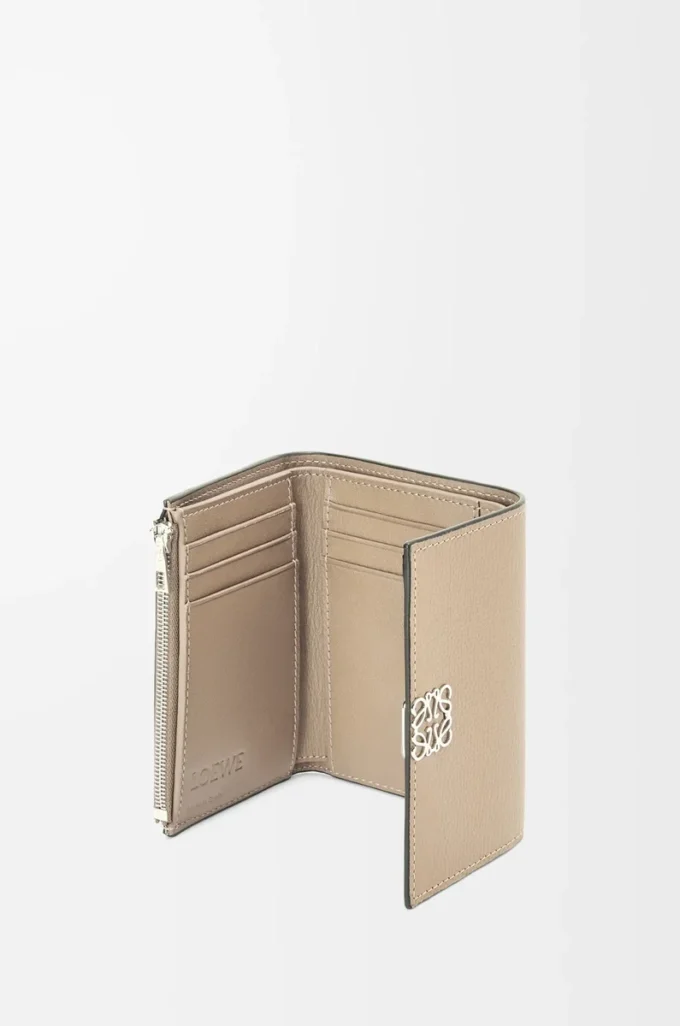 Anagram small vertical wallet in pebble grained calfskin Sand Anagram small vertical wallet in pebble grained calfskin Sand