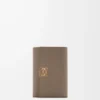 Anagram small vertical wallet in pebble grained calfskin Taupe