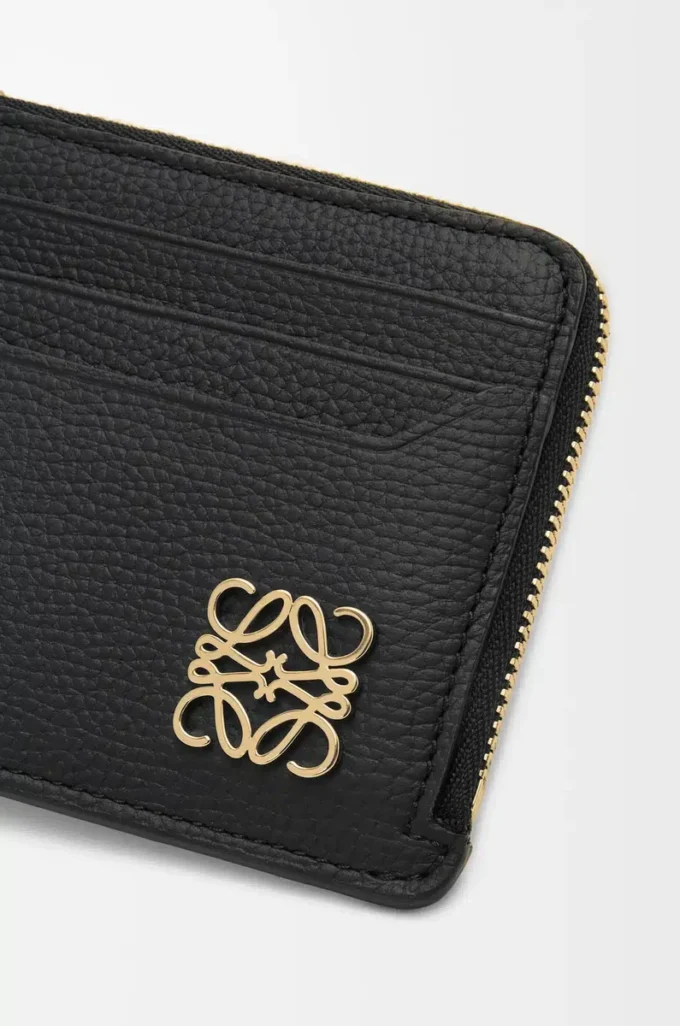 Anagram square coin cardholder in pebble grained calfskin Black/Gold