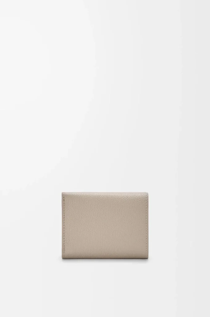 Anagram trifold wallet in pebble grained calfskin Clay