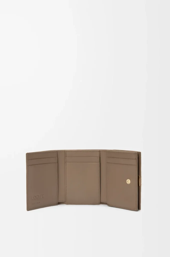 Anagram trifold wallet in pebble grained calfskin Taupe