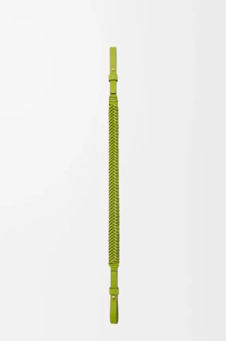 Arrow short strap in calfskin Meadow Green