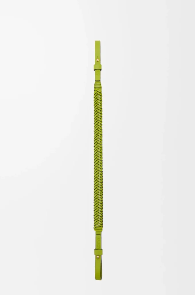 Arrow short strap in calfskin Meadow Green Arrow short strap in calfskin Meadow Green