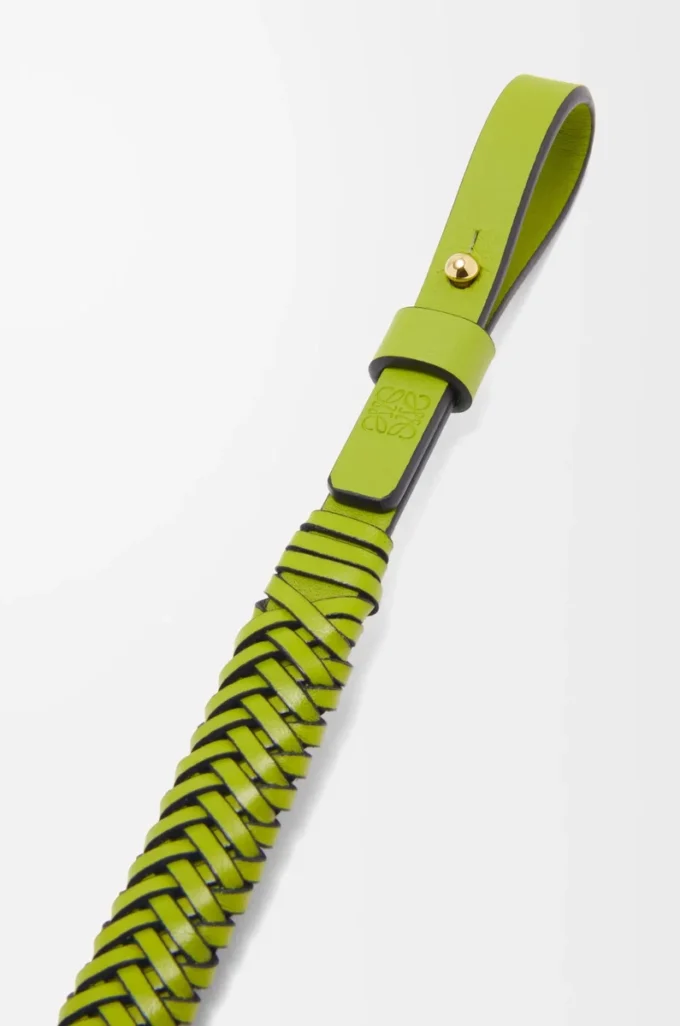 Arrow short strap in calfskin Meadow Green Arrow short strap in calfskin Meadow Green