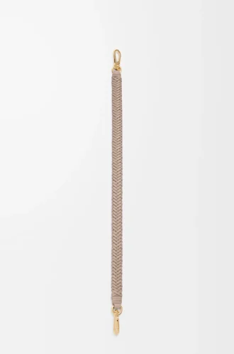 Arrow short strap in classic calfskin Sand