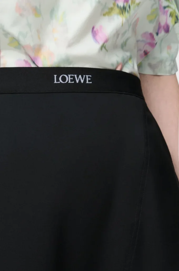 Asymmetric skirt in wool Black Asymmetric skirt in wool Black