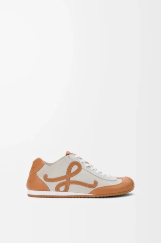 Ballet Runner 2.0 unlined in deerskin and vegetable-tanned calfskin Soft White/Tan