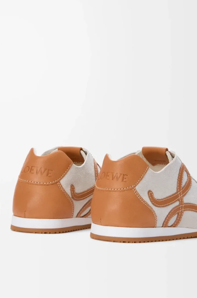 Ballet Runner 2.0 unlined in deerskin and vegetable-tanned calfskin Soft White/Tan Ballet Runner 2.0 unlined in deerskin and vegetable-tanned calfskin Soft White/Tan