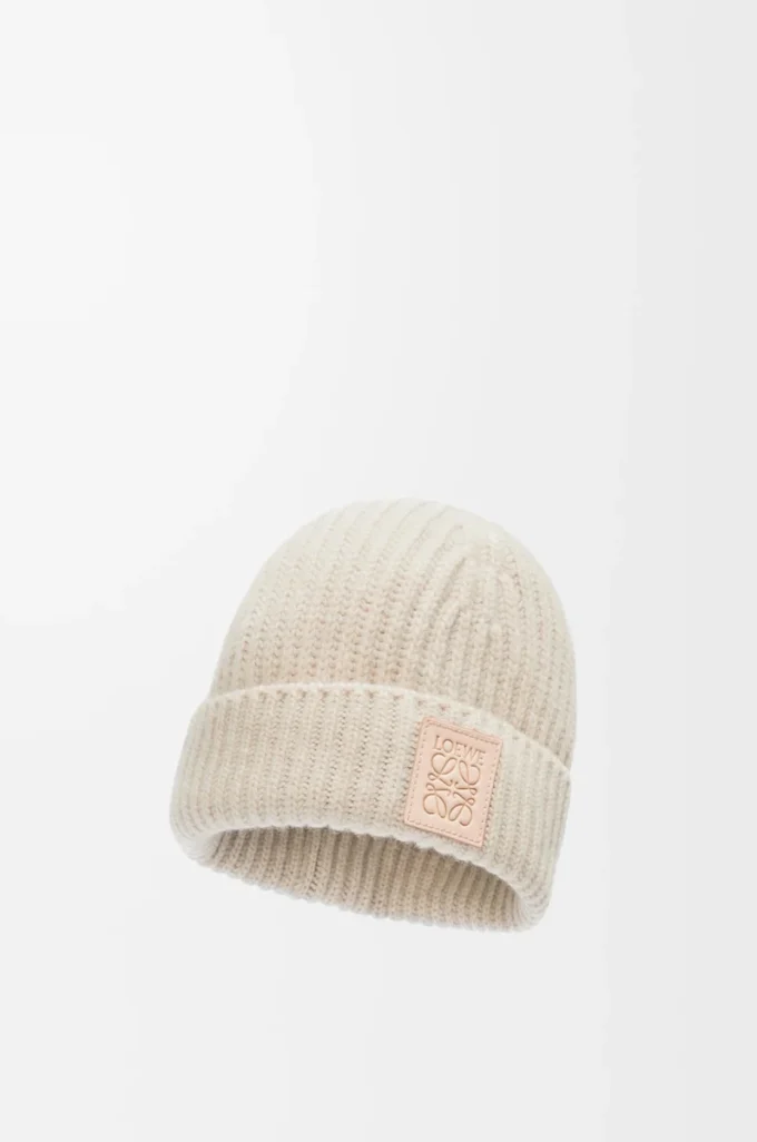 Beanie in cashmere Light Beige Beanie in cashmere Light Beige