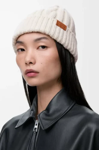 Beanie in wool Ecru