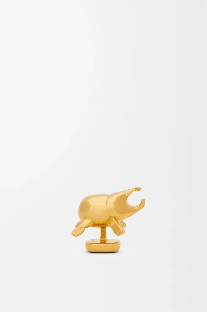 Beetle pin in brass Gold