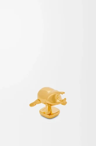 Beetle pin in brass Gold