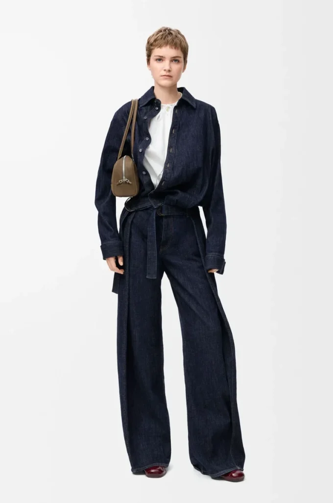 Belted jeans in denim Indigo Blue Belted jeans in denim Indigo Blue