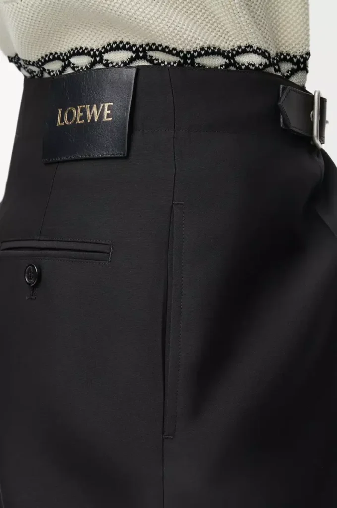 Belted trousers in wool and silk Black