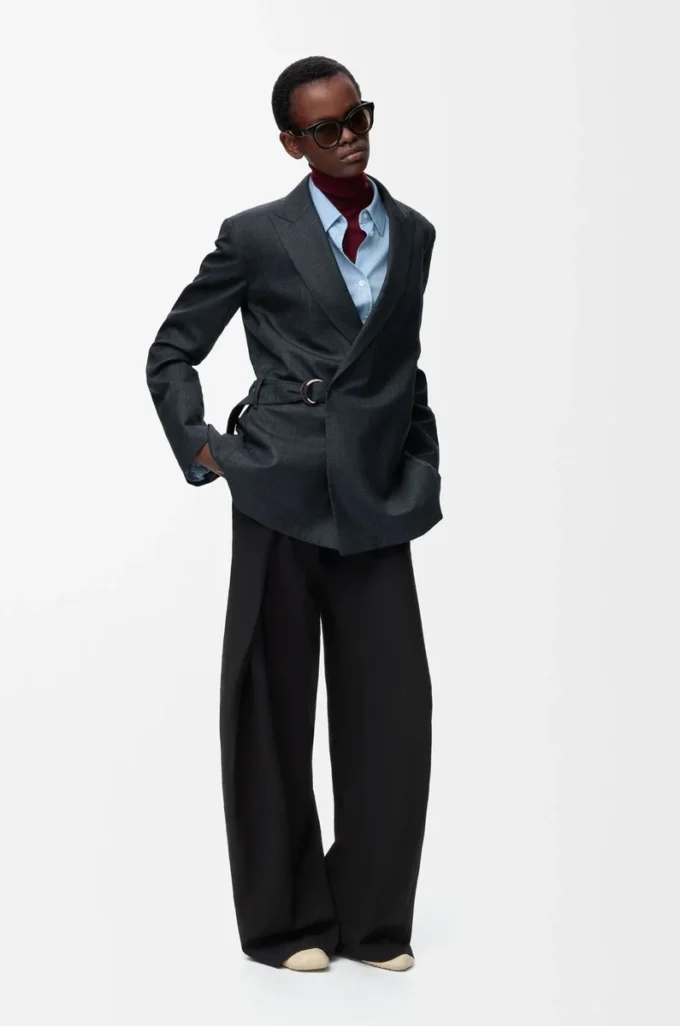 Belted trousers in wool Black