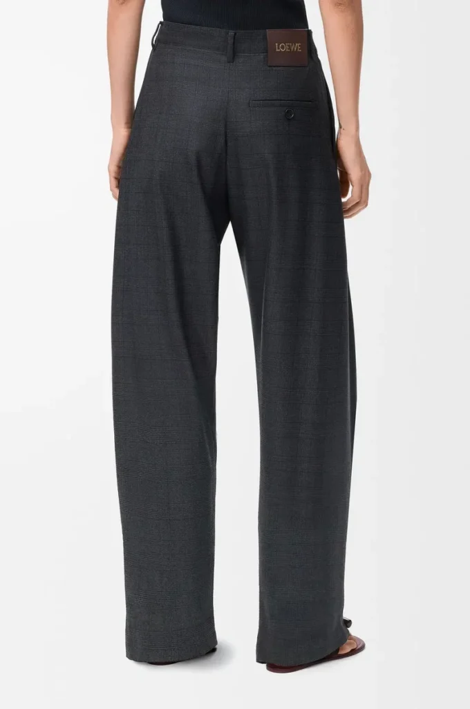 Belted trousers in wool Dark Grey Belted trousers in wool Dark Grey