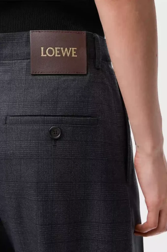 Belted trousers in wool Dark Grey Belted trousers in wool Dark Grey