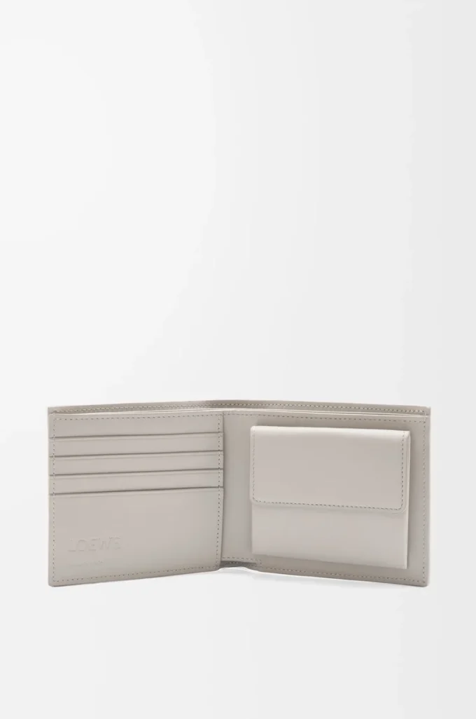 Bifold coin wallet in textured classic calfskin Shell Grey Bifold coin wallet in textured classic calfskin Shell Grey