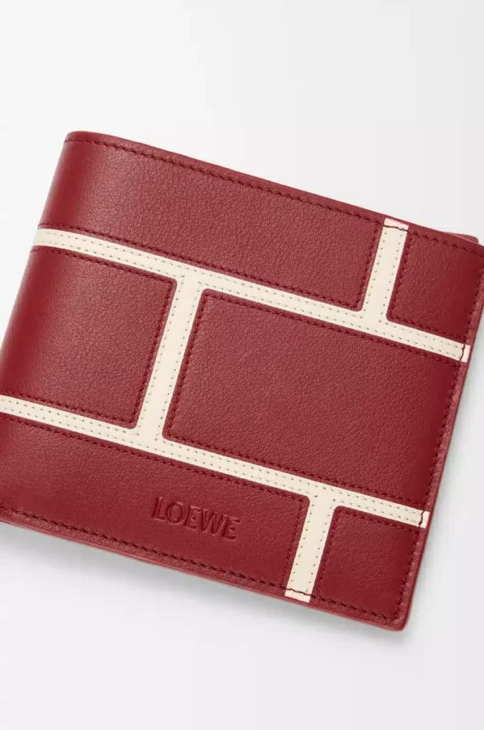 Bifold wallet in classic calfskin Burnt Red Bifold wallet in classic calfskin Burnt Red