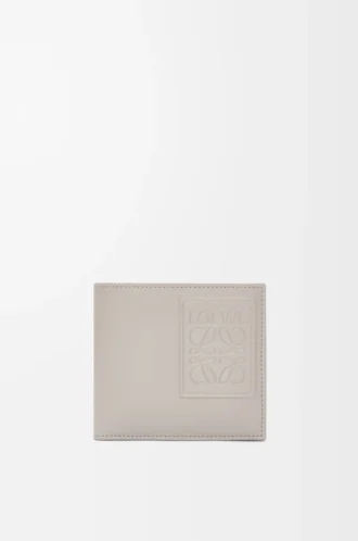 Bifold wallet in satin calfskin Shell Grey